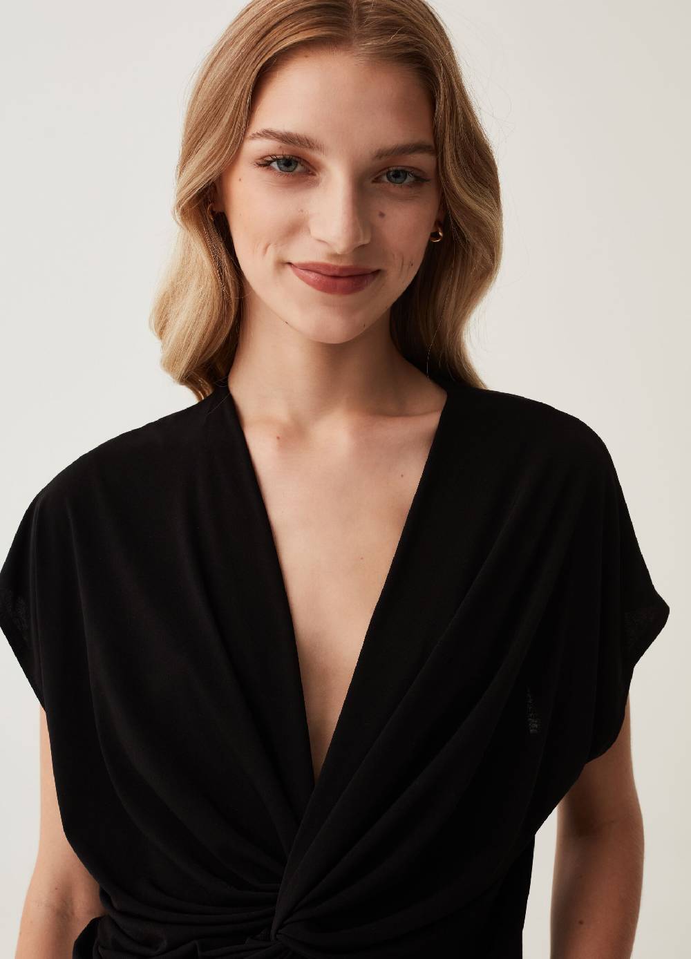 Ovs Maglia in crêpe con scollo a V e nodo In Vendita