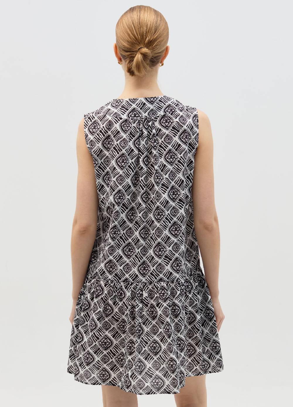 Ovs Vestito corto smanicato con balza Prezzo Ridotto