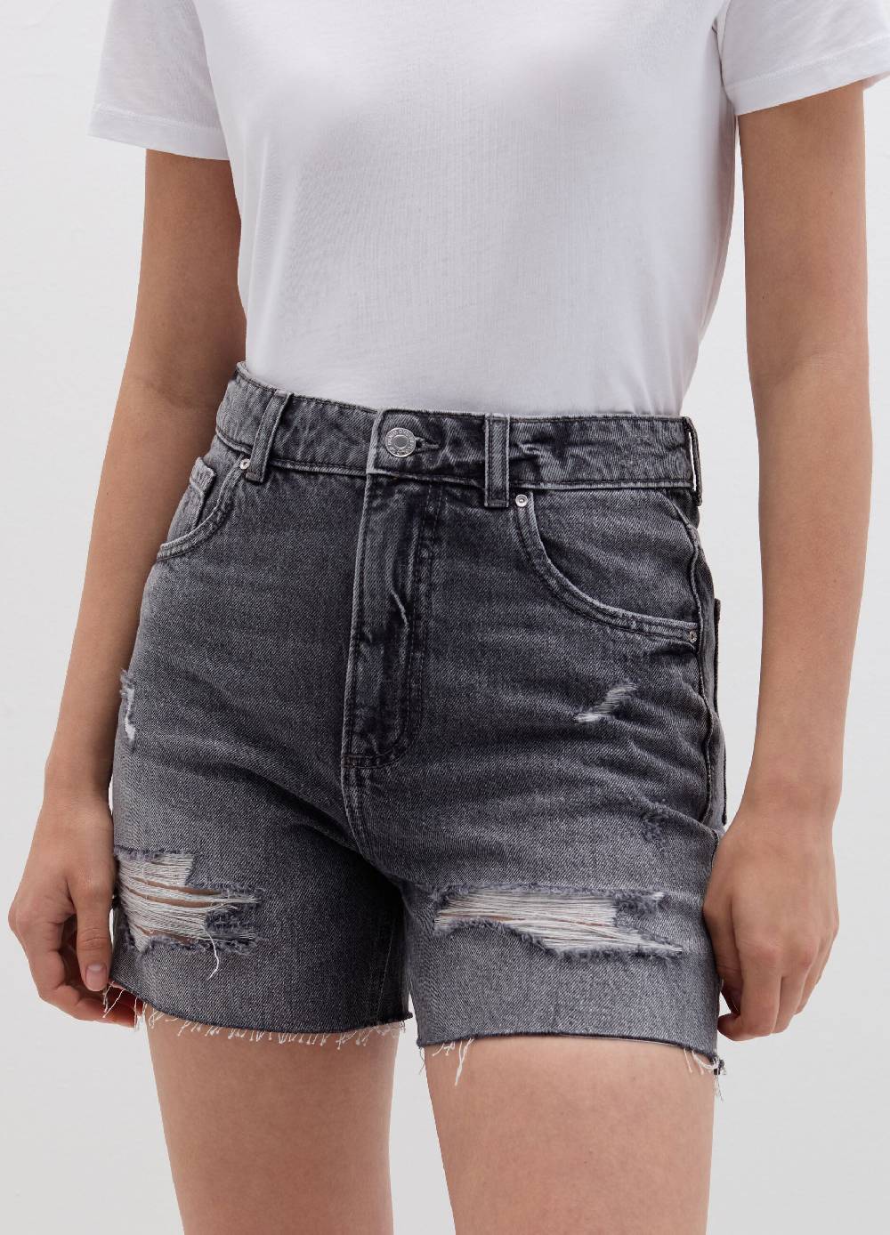 Ovs Shorts mom fit in denim con strappi Online