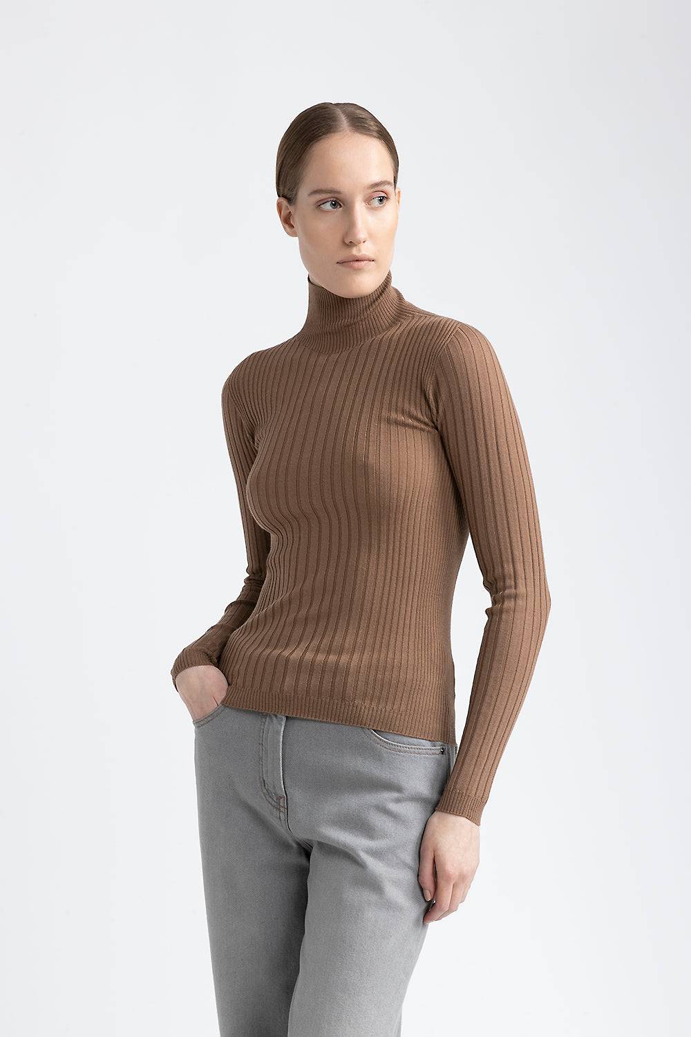 Peserico Maglia collo alto in filato di pura lana vergine