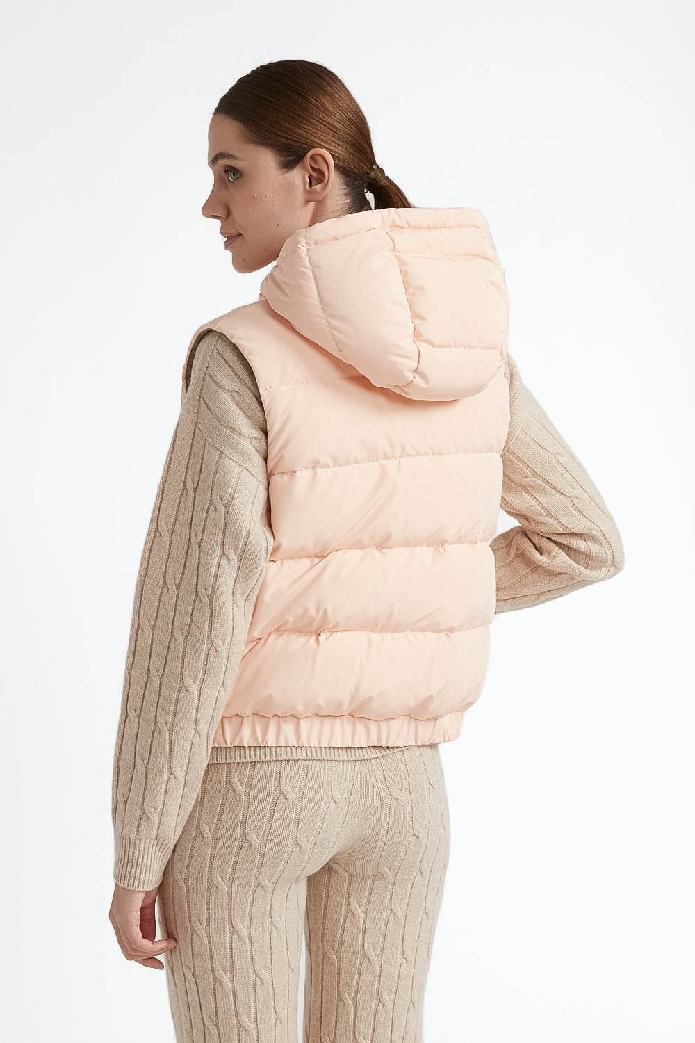 Peserico Gilet corto con cappuccio in piuma d'oca Acquista Ora