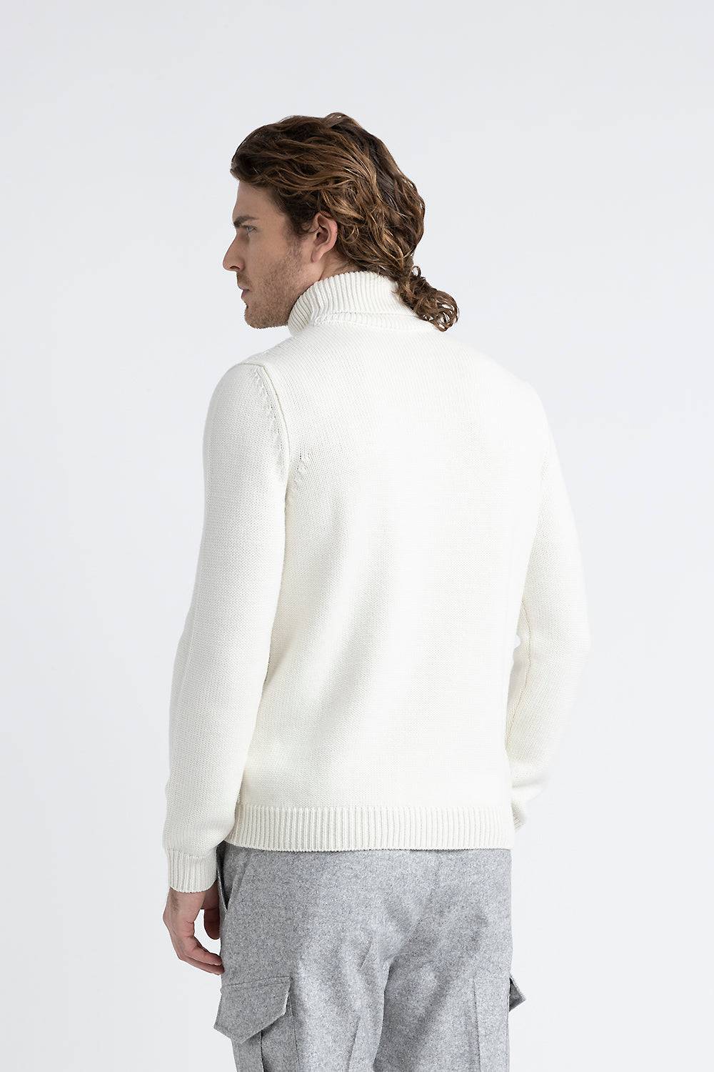 Peserico Maglia collo alto in pura lana merinos extrafine Sottocosto