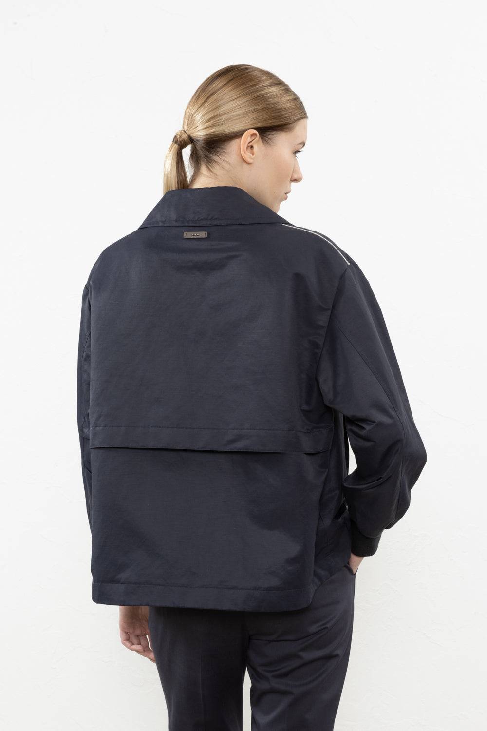 Peserico Trench crop in twill di misto lino tecnico Fino al 65% di sconto