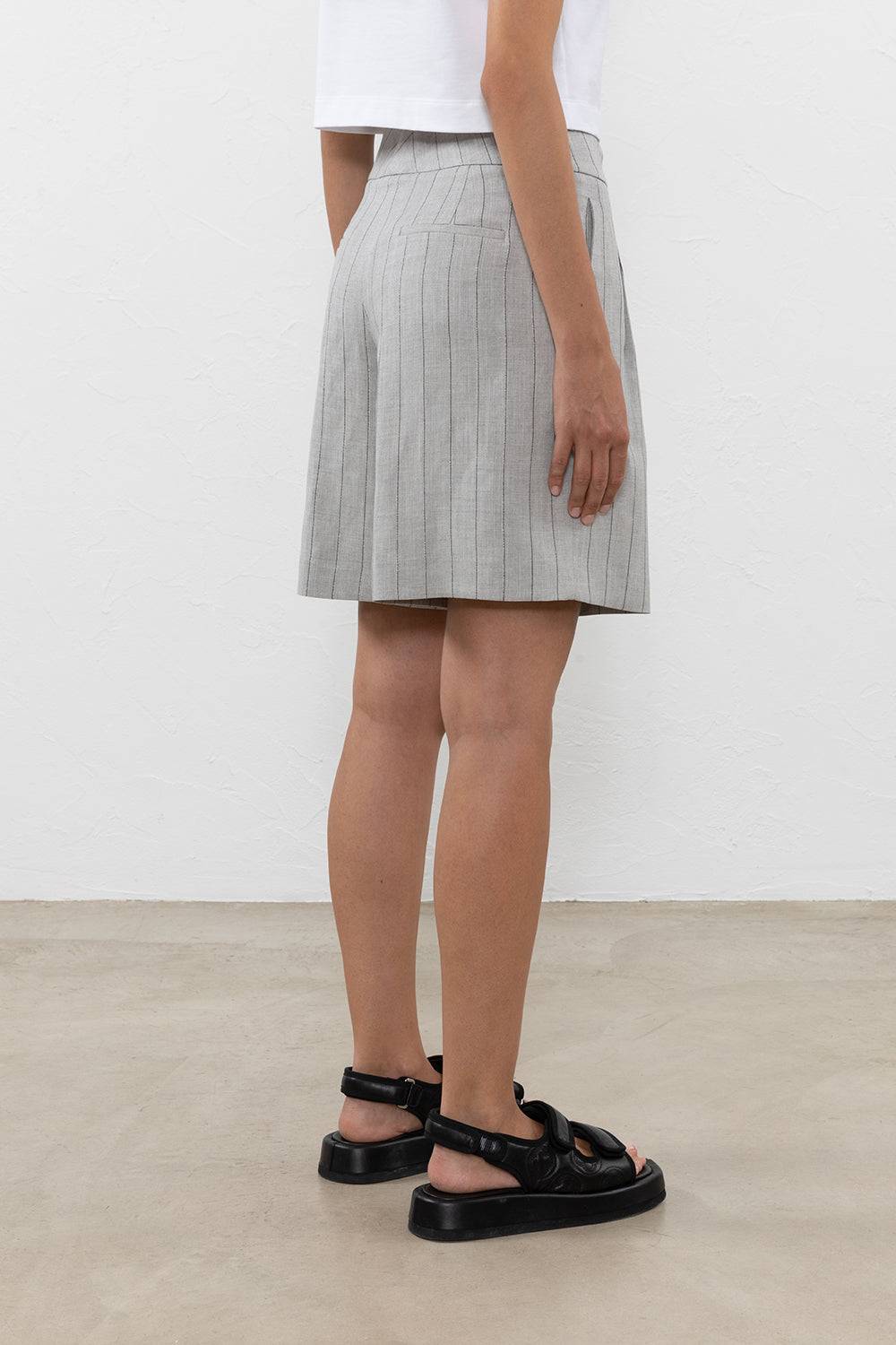 Peserico Bermuda in tela gessata lurex di misto lino e viscosa Grande vendita