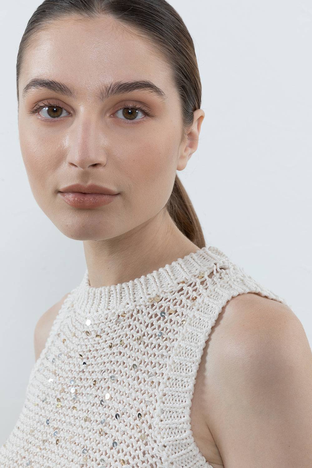 Peserico Top crop in fettuccia di cotone e maxi paillettes Vendita calda