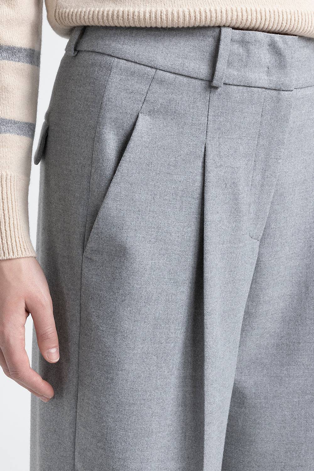 Peserico Pantalone con pince in twill di viscosa tecnica Promozione temporanea