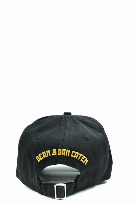 DSQUARED2 Cappelli Codice prodotto: BCM0682 05C000012124 Prezzo Ridotto