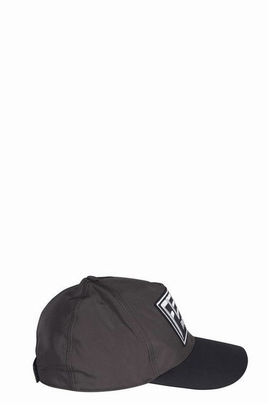 Fendi Cappelli Codice prodotto: FXQ768 AKVXF0ZAD Offerte