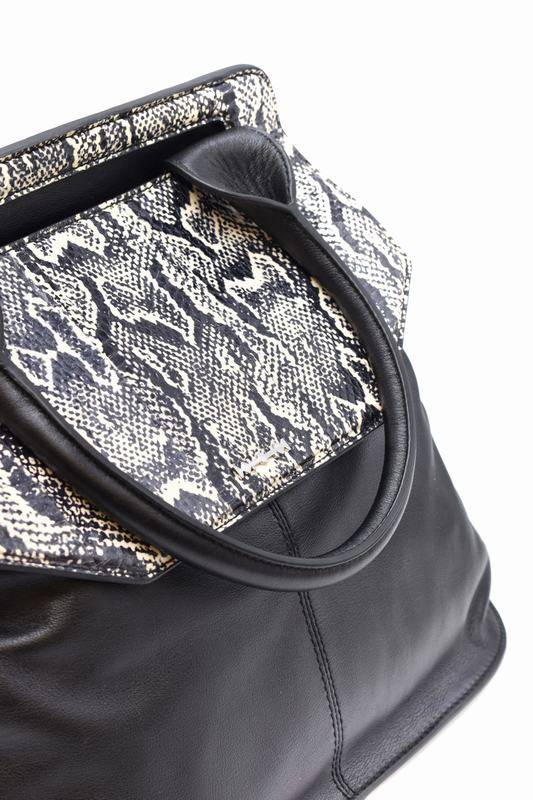 MCQ Alexander Mqueen A tracolla Codice prodotto: DEYSI TOTE Nuovo