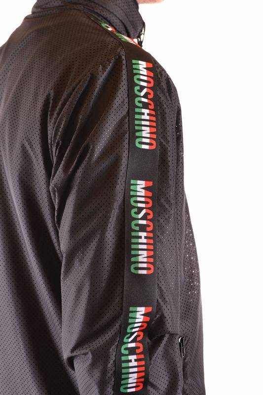 Moschino Piumini Codice prodotto: ZA0604 Offerta settimanale