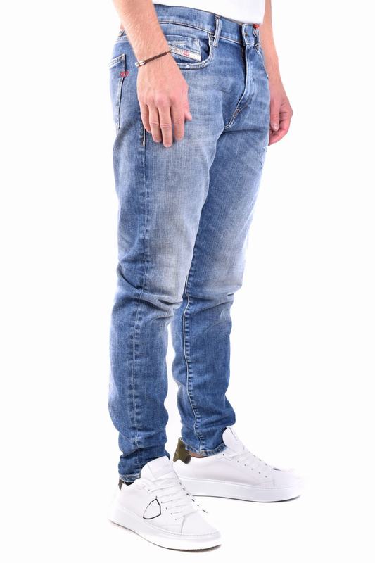 Diesel Jeans Codice prodotto: A03558 09G3201 Vendite Flash