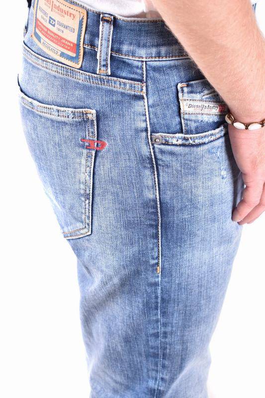 Diesel Jeans Codice prodotto: A03558 09G3201 Vendite Flash