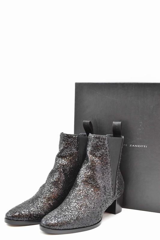 Giuseppe Zanotti Stivali Codice prodotto: I070007 Comprane uno, ottenene uno gratis