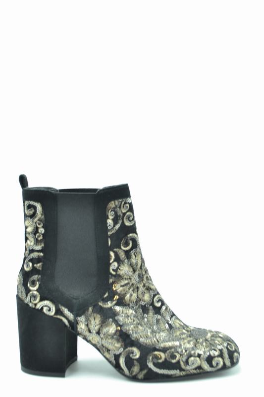 STUART WEITZMAN Stivali Codice prodotto: WL57813 Fino al 65% di sconto