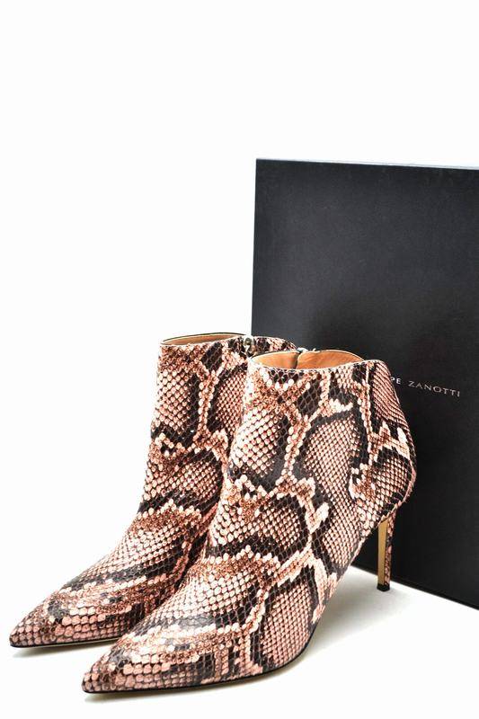 Giuseppe Zanotti Stivali Codice prodotto: E970021 Fino al 55% di sconto
