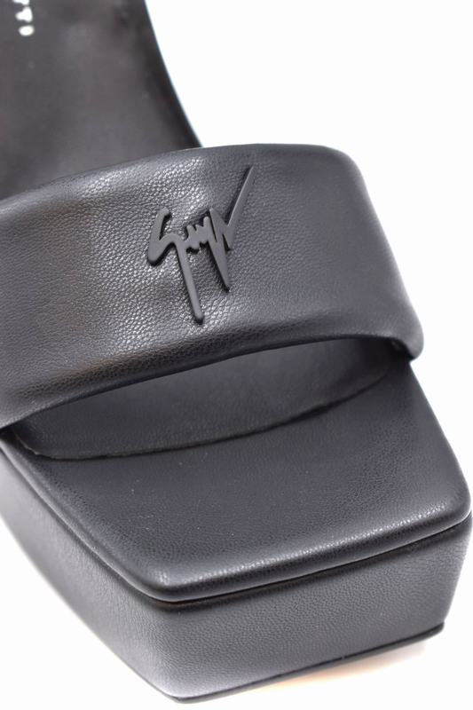 Giuseppe Zanotti Sandali Codice prodotto: E300050 Super sconto