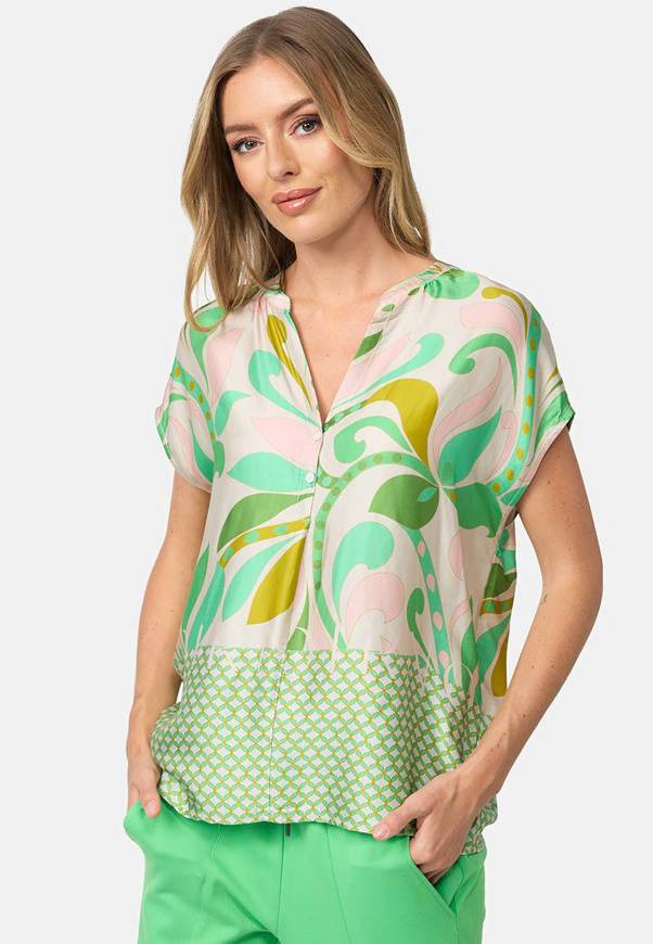 Please Jeans BLUSA CATNOIR A MANICHE CORTE IN ECOVEROSATIN - FIORI VERDI 2025