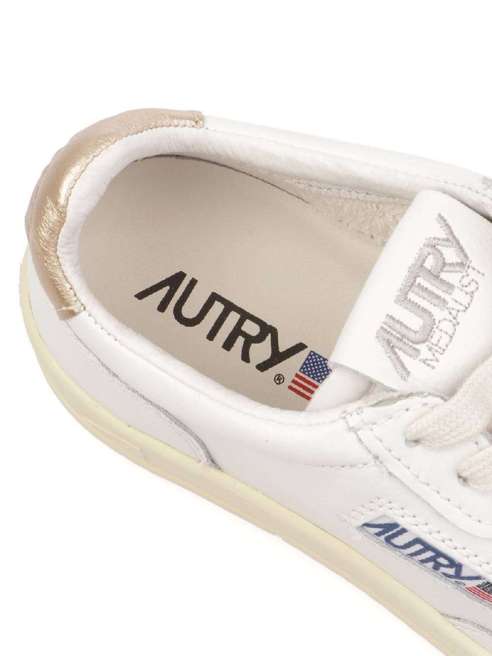 AUTRY Sneakers Donna AULW in Pelle Outlet