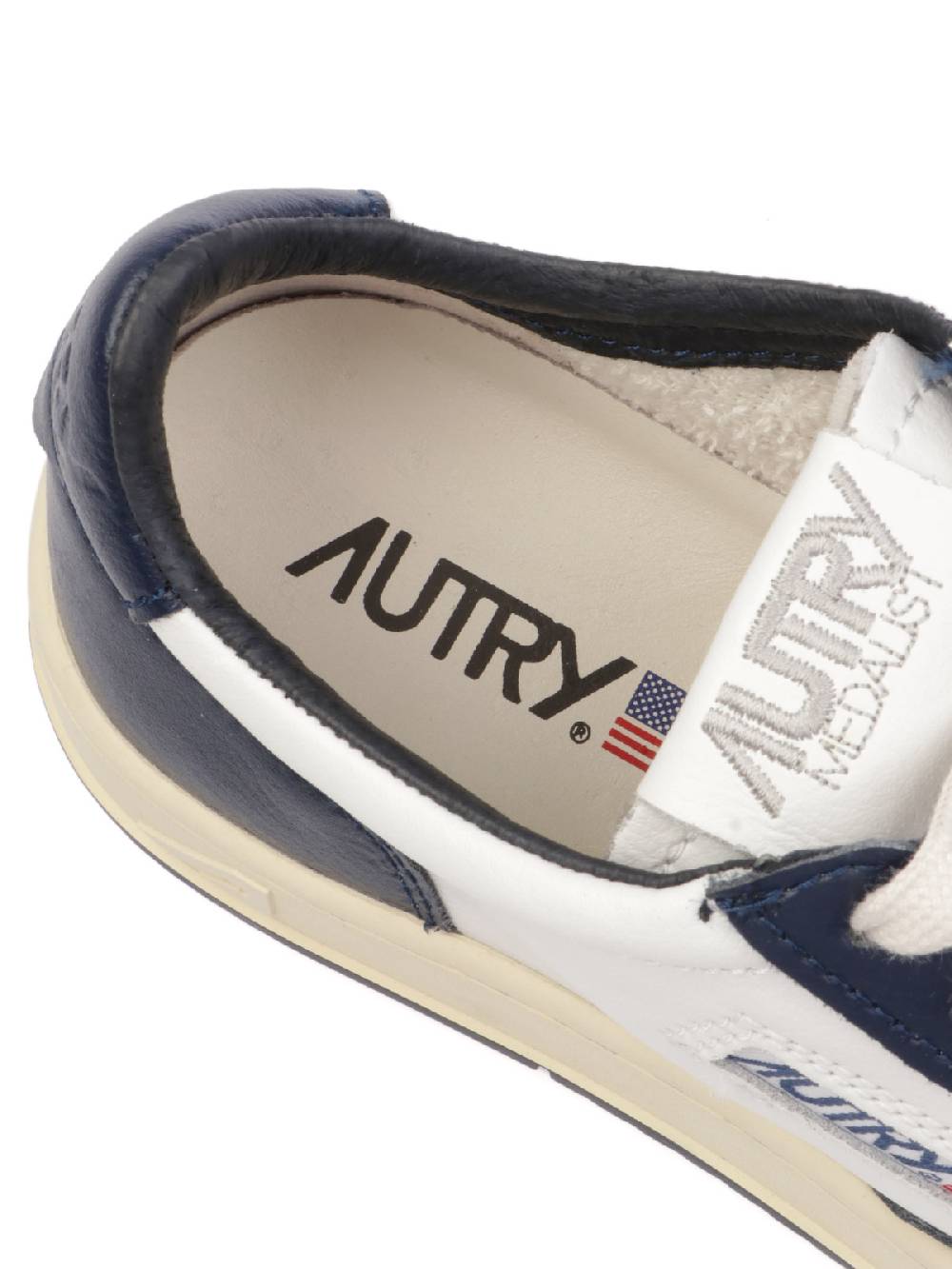 AUTRY Sneakers Donna AULW in Pelle Saldi