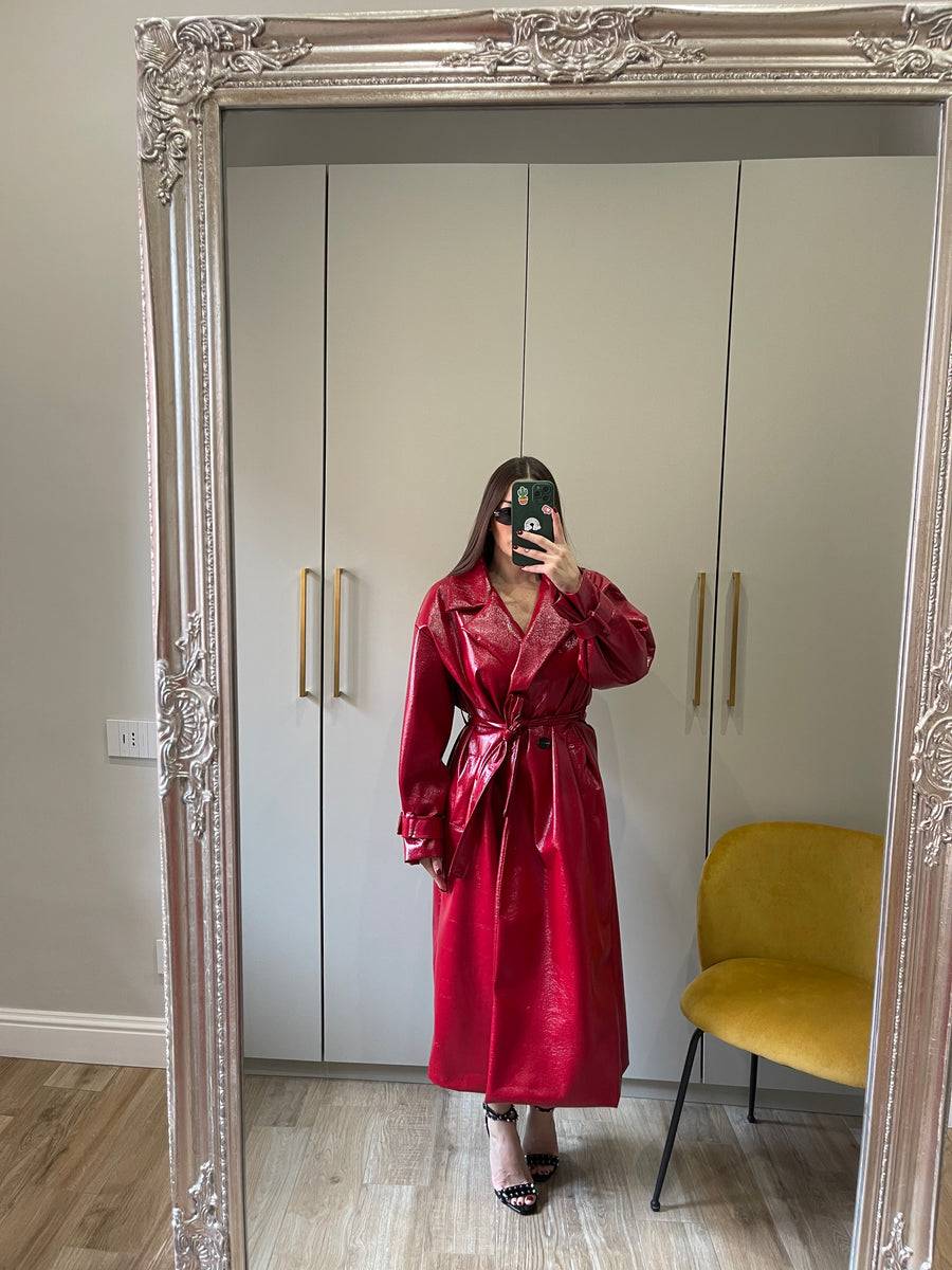 Lovely Sisters Trench in vinile rosso Presa