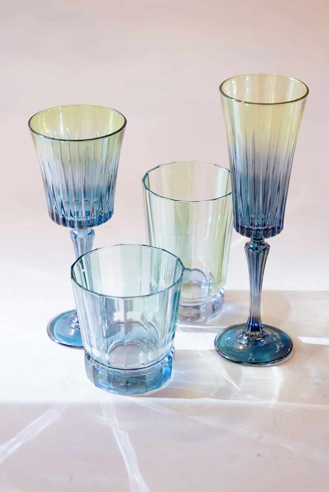 Luisa Beccaria Set di due bicchieri Duccio piccoli a righe verdi con base blu Pezzi Unici