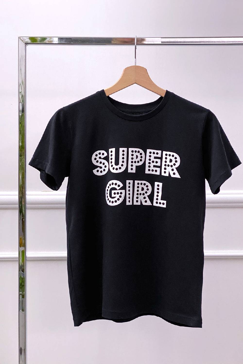 Lunatica Milano Tshirt nera - Super Girl Consegna Veloce