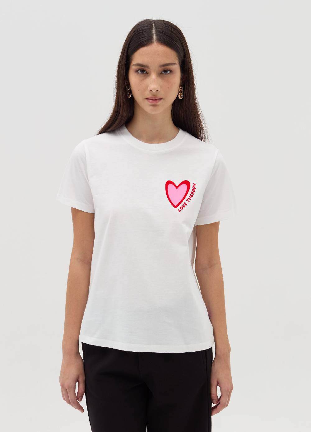 LOVE THERAPY T-shirt con stampa cuore Italia