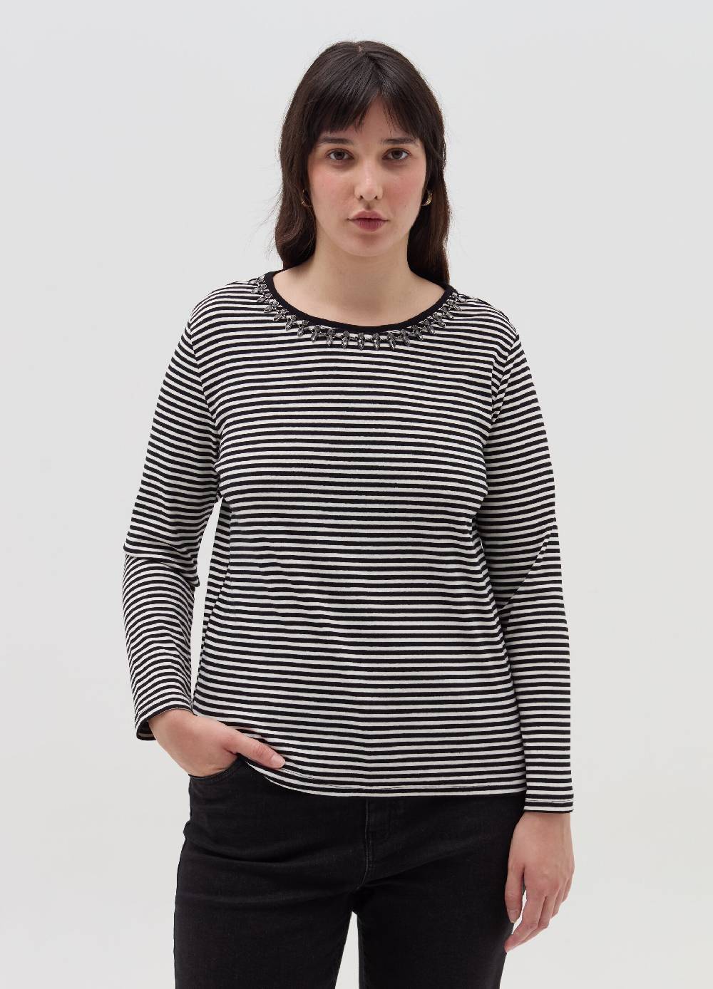 MYA T-shirt con applicazione gioiello Curvy Acquista Ora