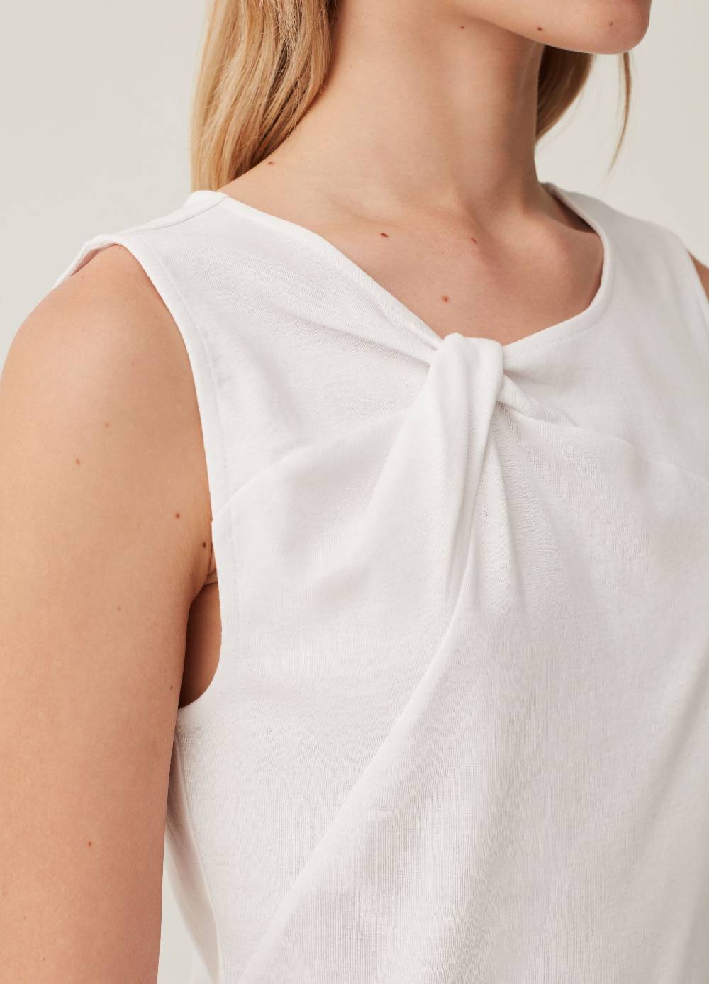OVS Tank top girocollo con nodo Sconto