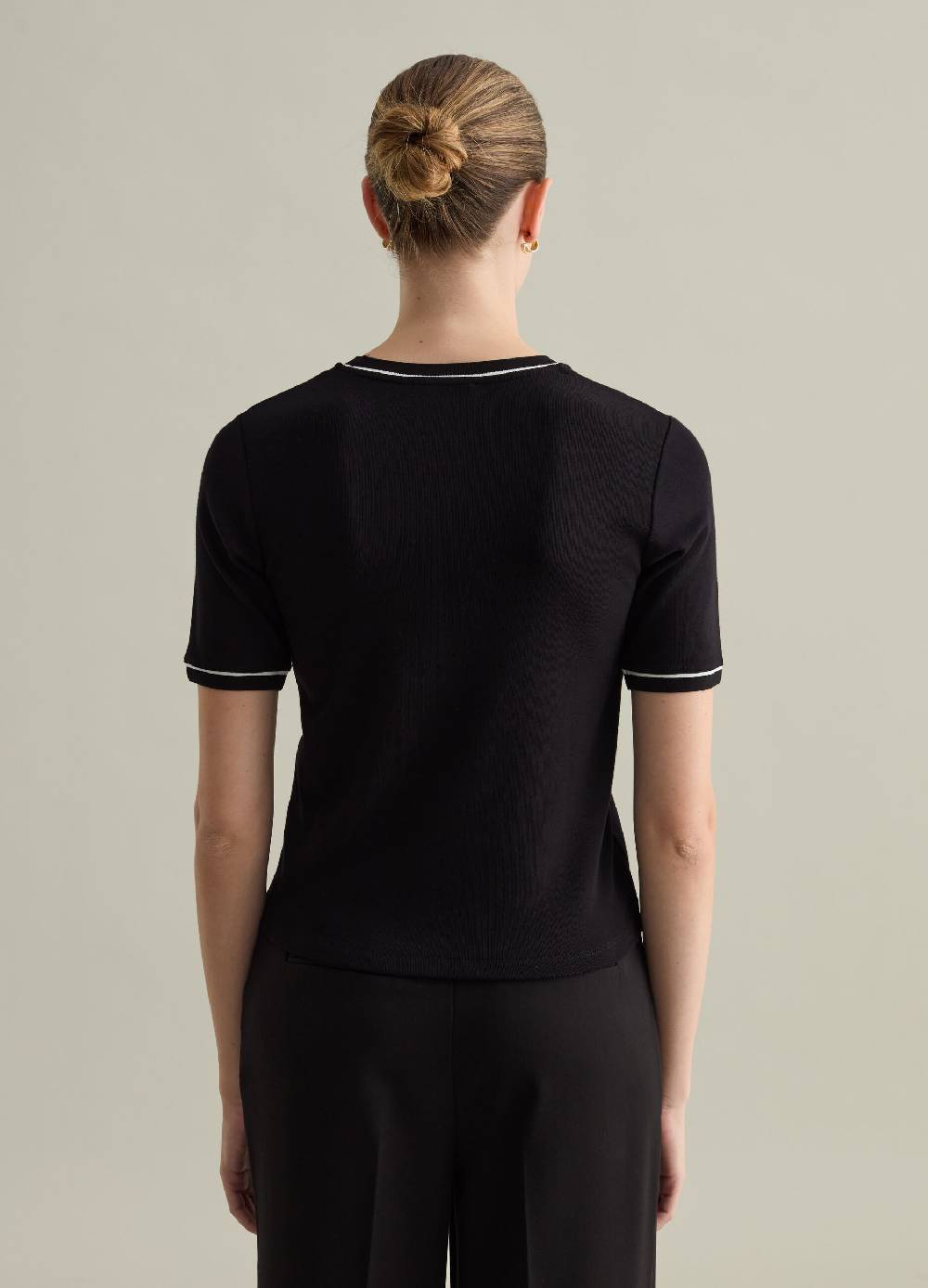 PIOMBO T-shirt con piping a contrasto Contemporary Moda