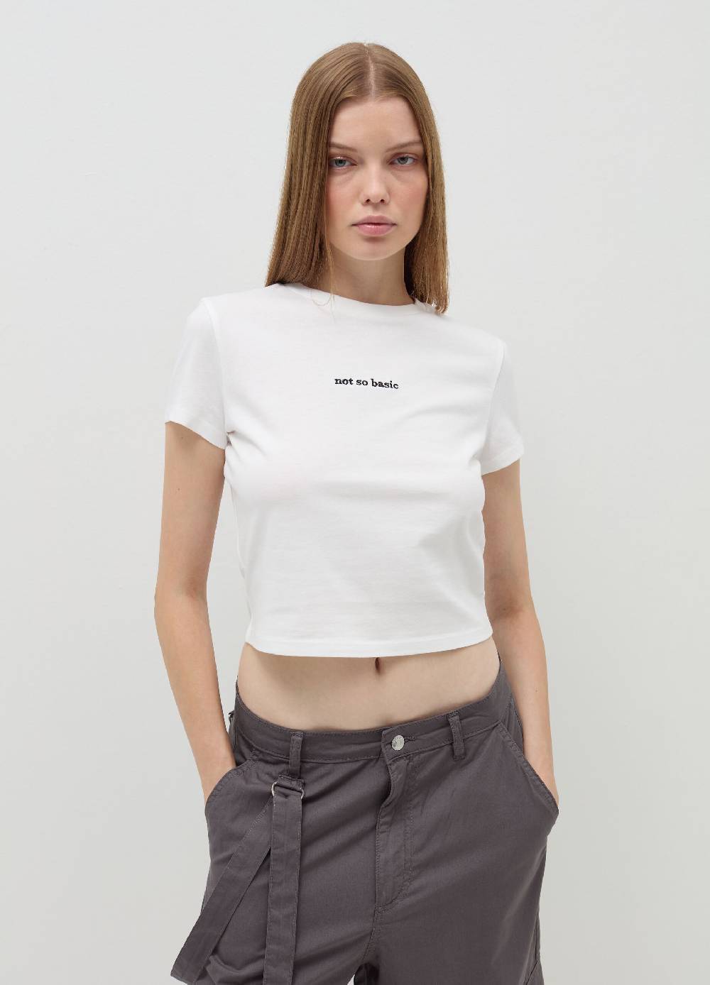 B. ANGEL T-shirt crop con ricamo lettering Italia
