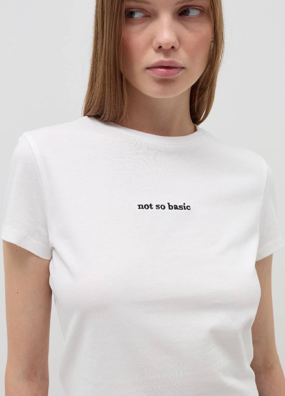 B. ANGEL T-shirt crop con ricamo lettering Italia