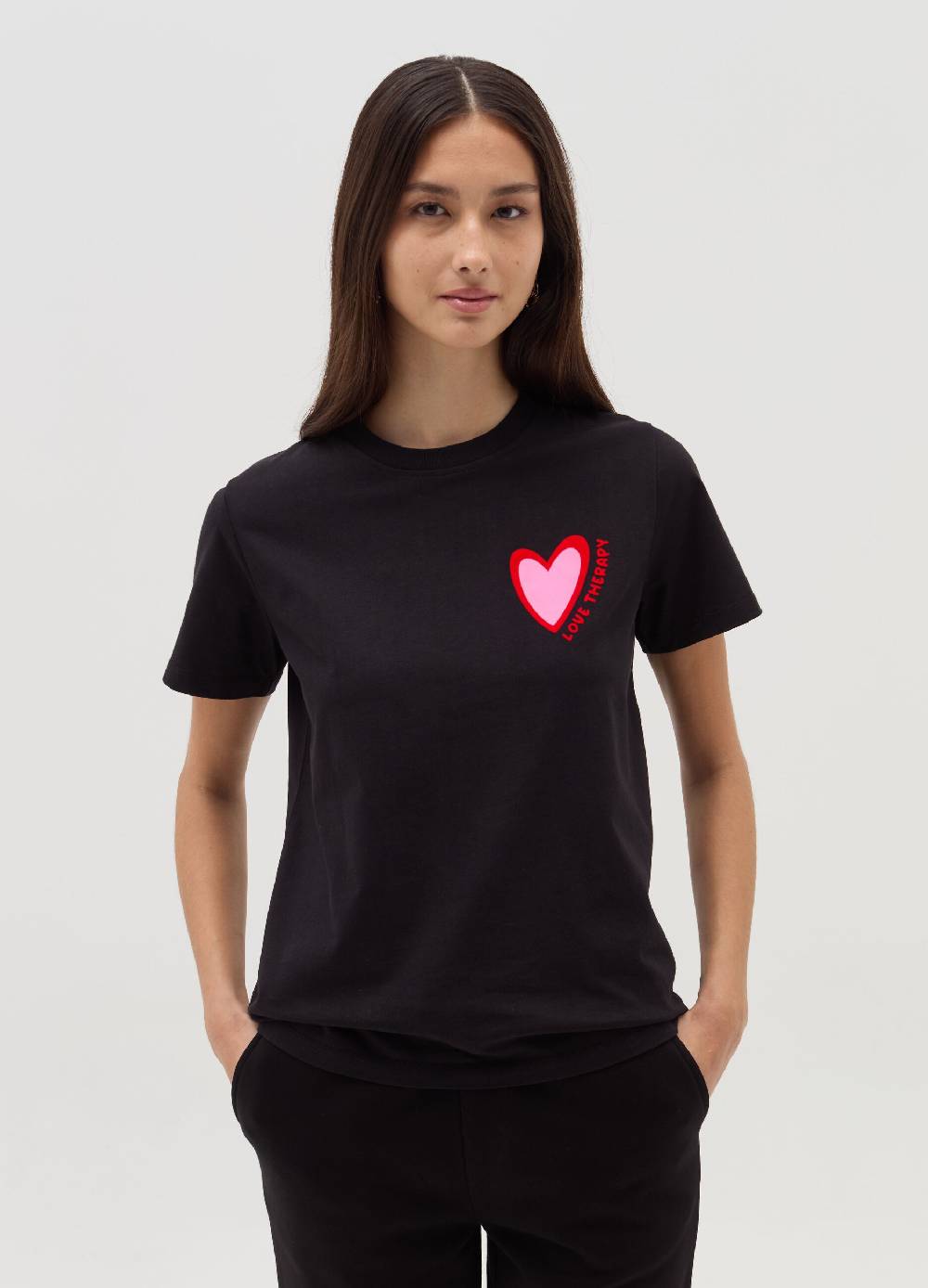 LOVE THERAPY T-shirt con stampa cuore I Più Venduti