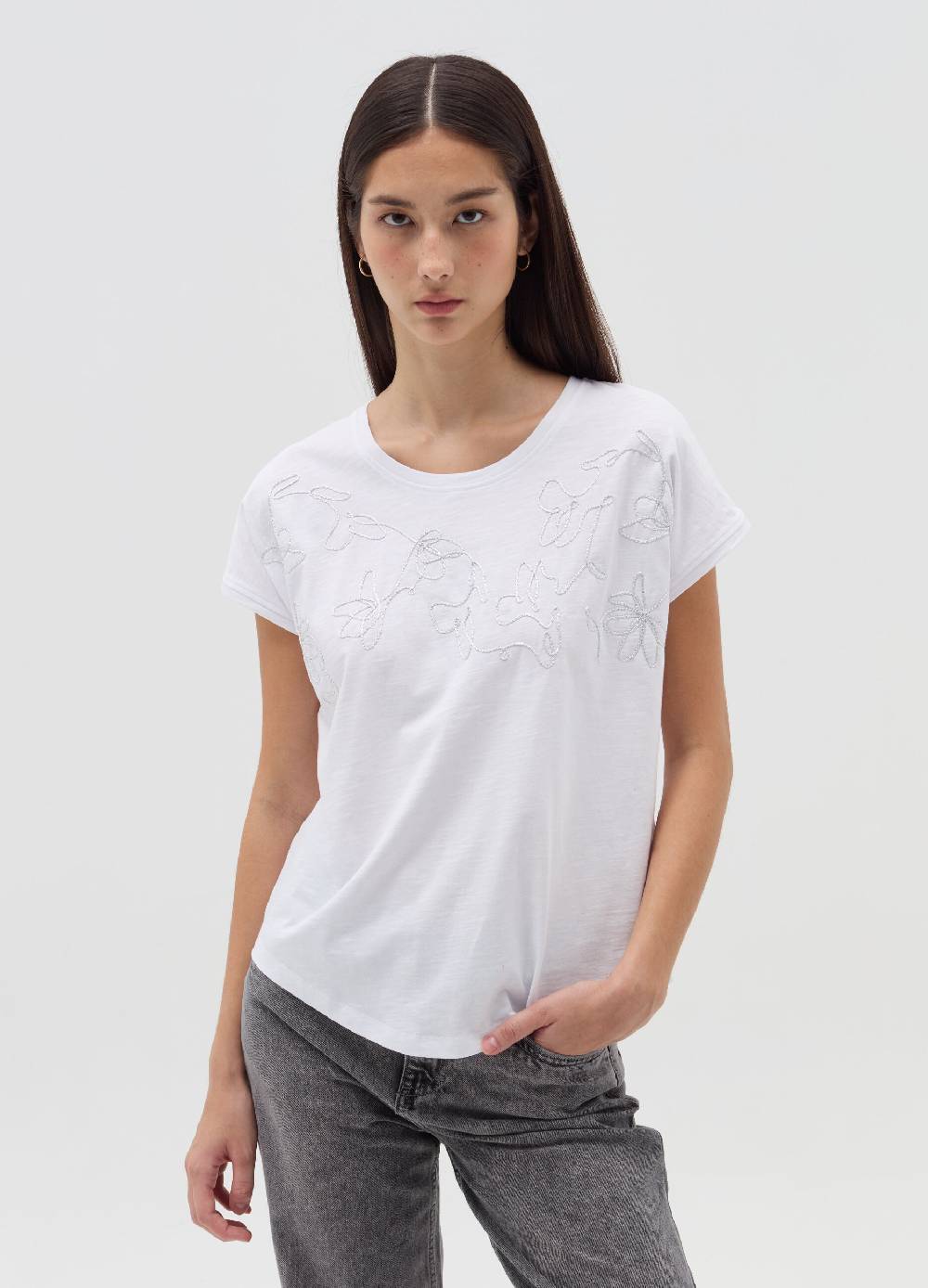 OVS T-shirt con ricamo floreale Sostegno trimestrale