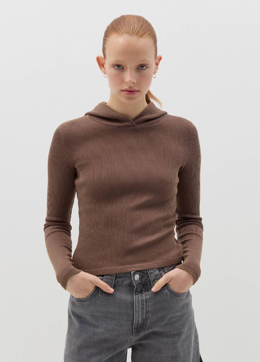 B. ANGEL T-shirt a costine con cappuccio Sconto