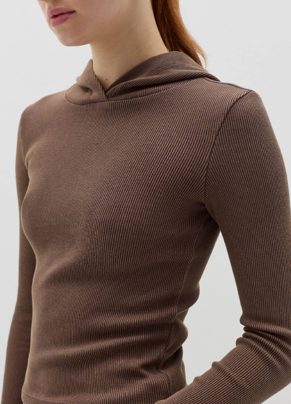 B. ANGEL T-shirt a costine con cappuccio Sconto