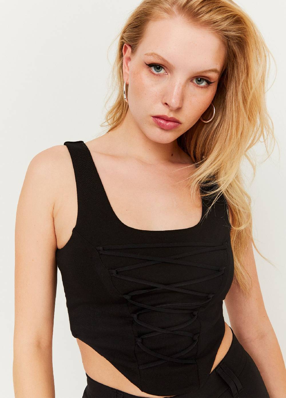 TALLY WEIJL Crop top a corsetto con lacci incrociati Offerte