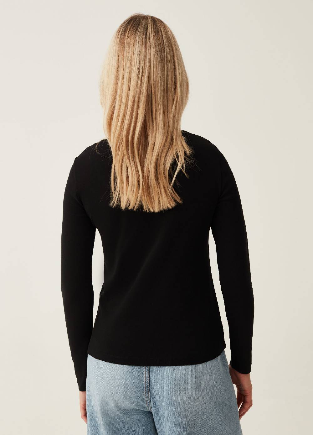 OVS T-shirt a maniche lunghe con scollo a cuore 2025