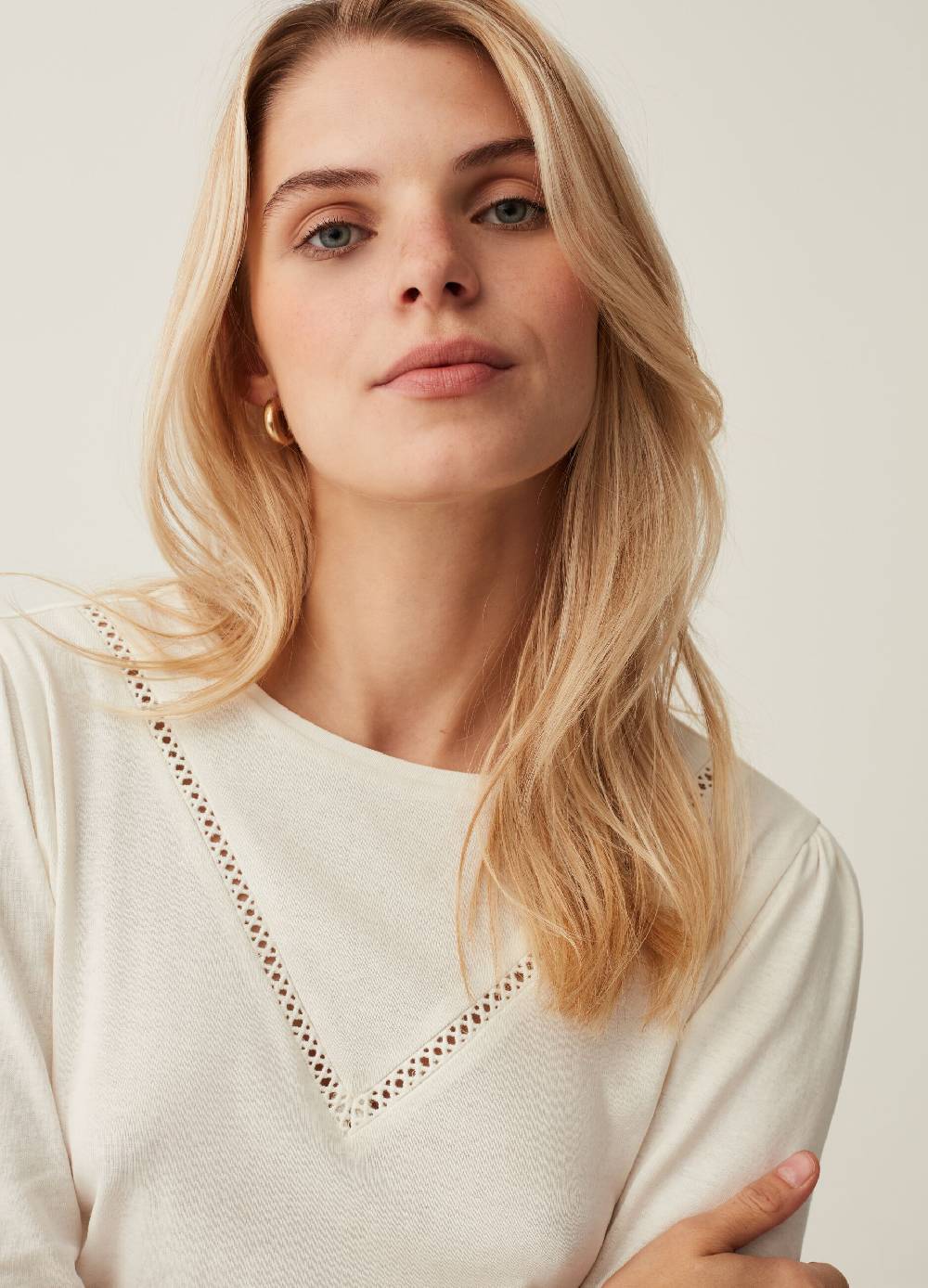 OVS T-shirt con dettaglio traforato In Linea