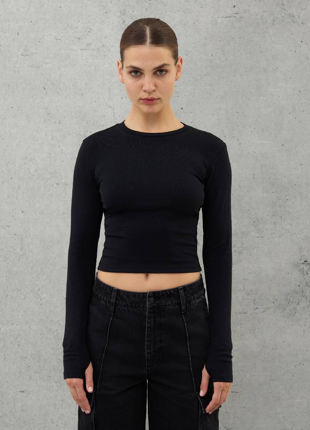 UTOPJA Crop Longsleeve T-shirt Black Convenienza