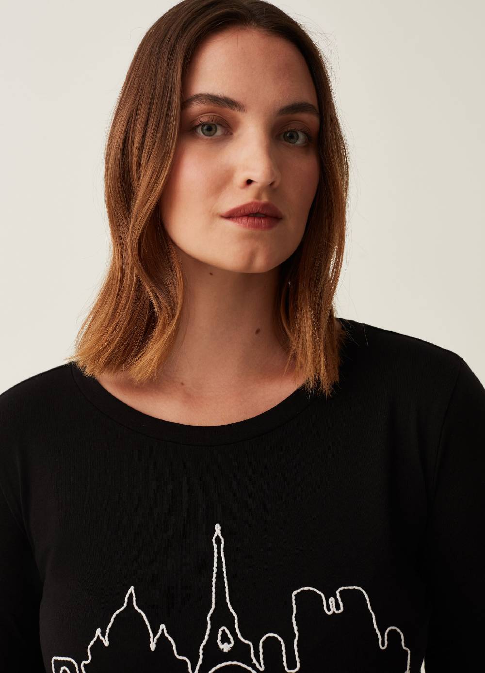MYA T-shirt con ricamo skyline Curvy 50% di sconto con spedizione gratuita