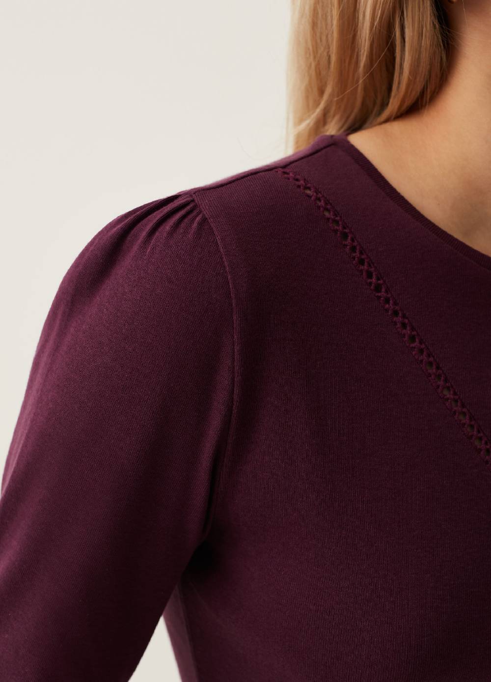 OVS T-shirt con dettaglio traforato In Linea