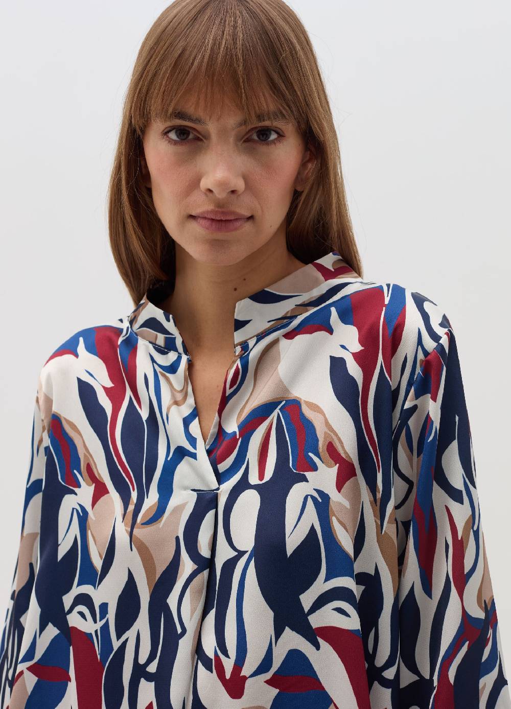 HYBRID Blusa multicolore con scollo a V Novità