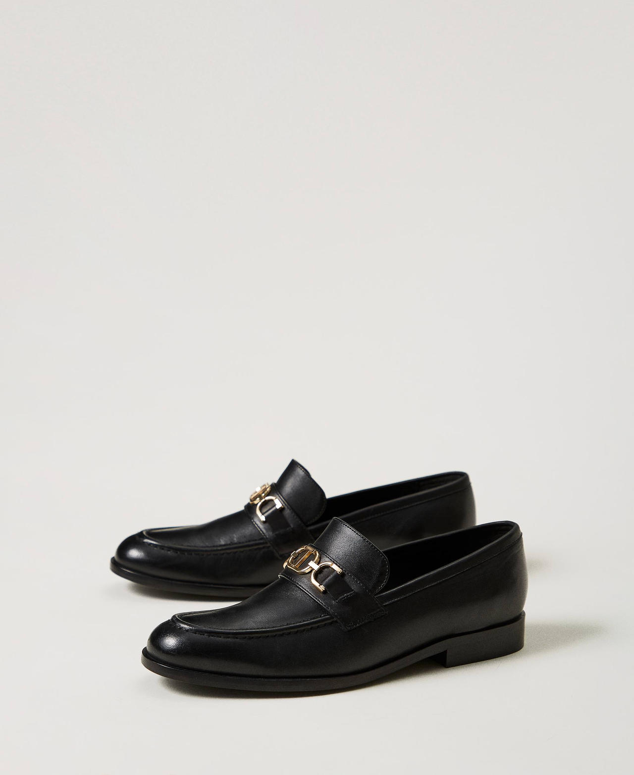 Scee by twin set Mocassini in pelle con morsetto Oval T Fino Al -60%