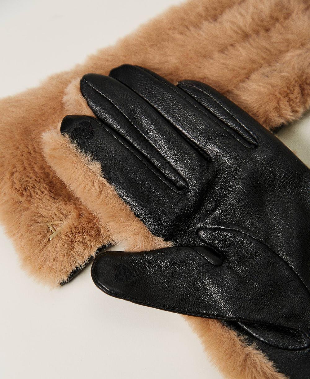 Scee by twin set Guanti in faux fur Italia