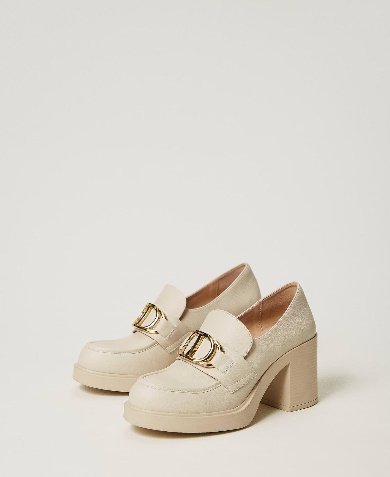 Scee by twin set Mocassini alti con morsetto Oval T In Saldo