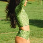 Sort of looser Eco-Crop Top_Flowers Moda