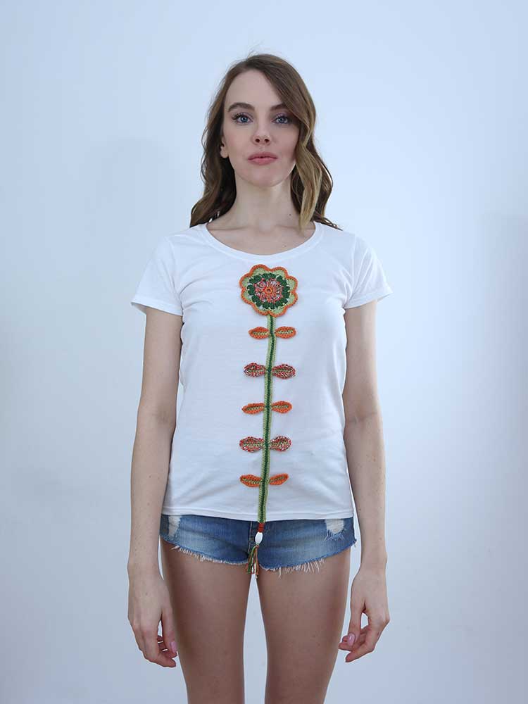 Tricot à Porter T-SHIRT SCOLLO AMPIO RICAMO UNCINETTO Qualità Garantita