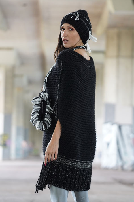 Tricot à Porter Fringe poncho Hotsell