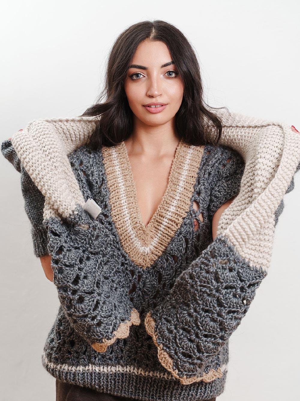 Tricot à Porter Sciarpa in maglia con bordi traforati finitura a smerlo Offerta
